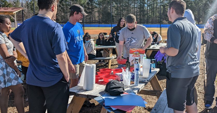 Queen’s Grant Latin, Italian, World History Students Make Pizza From Scratch